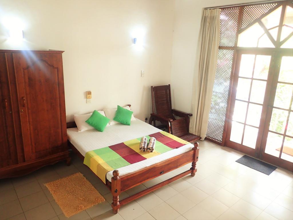 Guest house Thusare House *